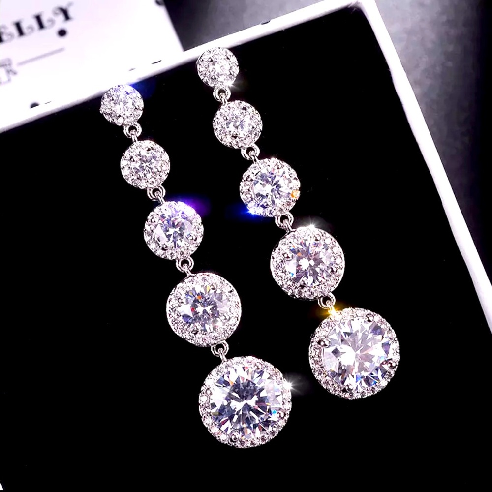 5 pcs round zirconia stones earrings
